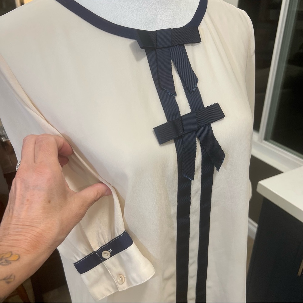 Comme Toi Cream and Navy Blue Sheer Back Button Top (L) EUC - Picture 3 of 5